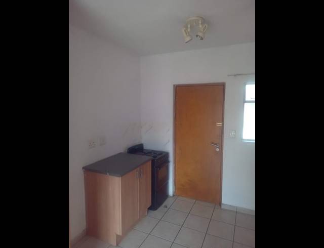 1 BEDROOM APARTMENT FOR SALE IN AUCKLAND PARK
